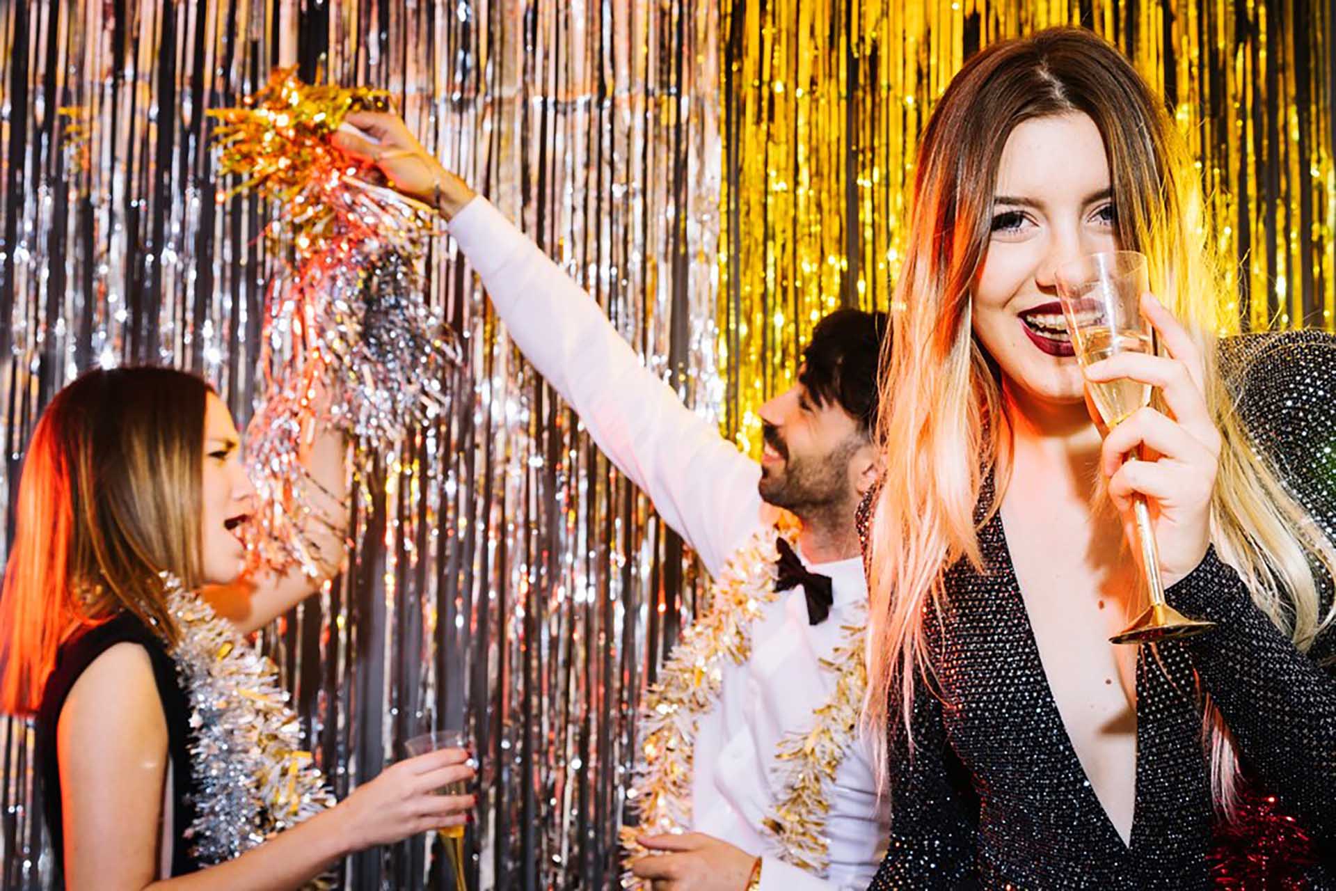 young-friends-2018-party_23-2147717228